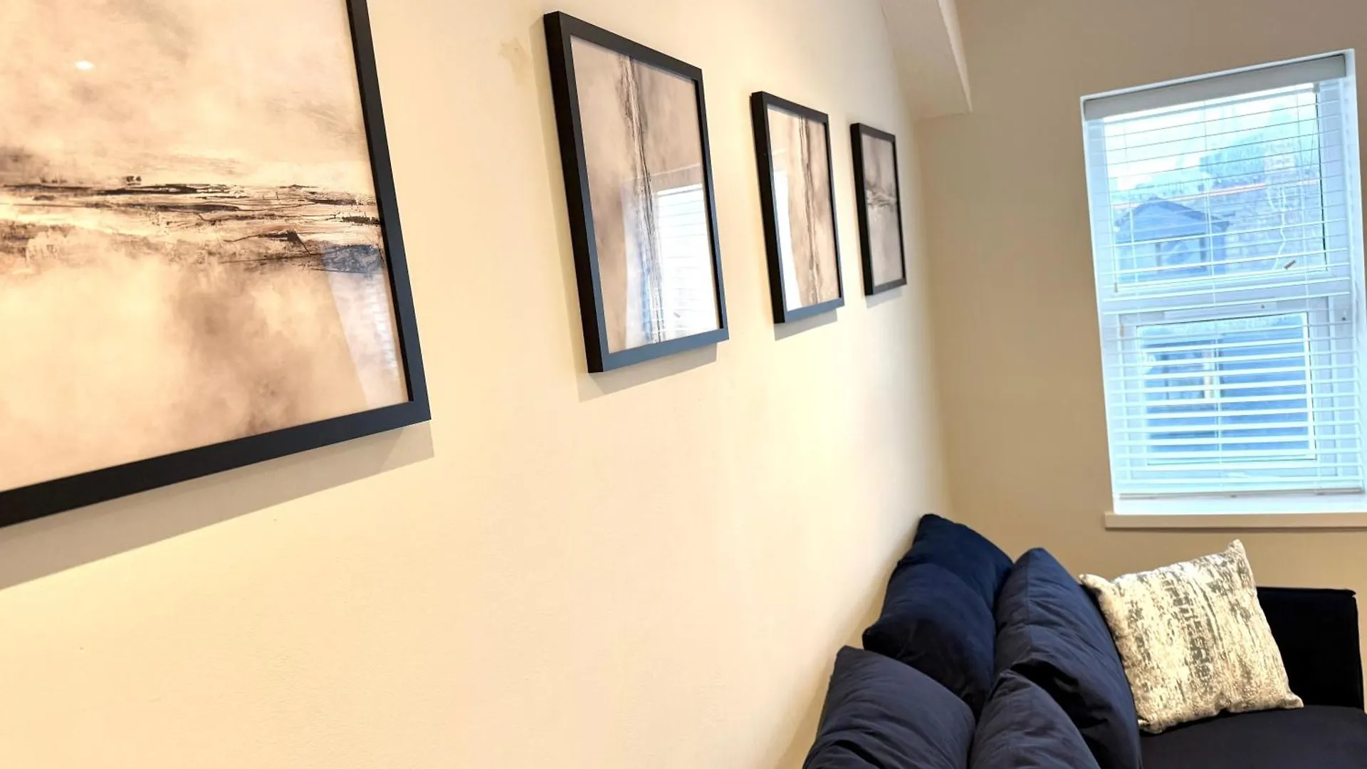 The Loft Apartments Cardiff Central 0*,  United Kingdom
